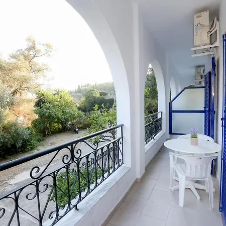 Athina Apartment *