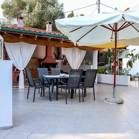 Athina Kato Korakiana